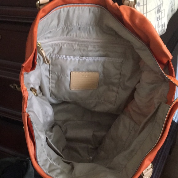 TOTE GM LARGE TUMI - Picture 7 of 8